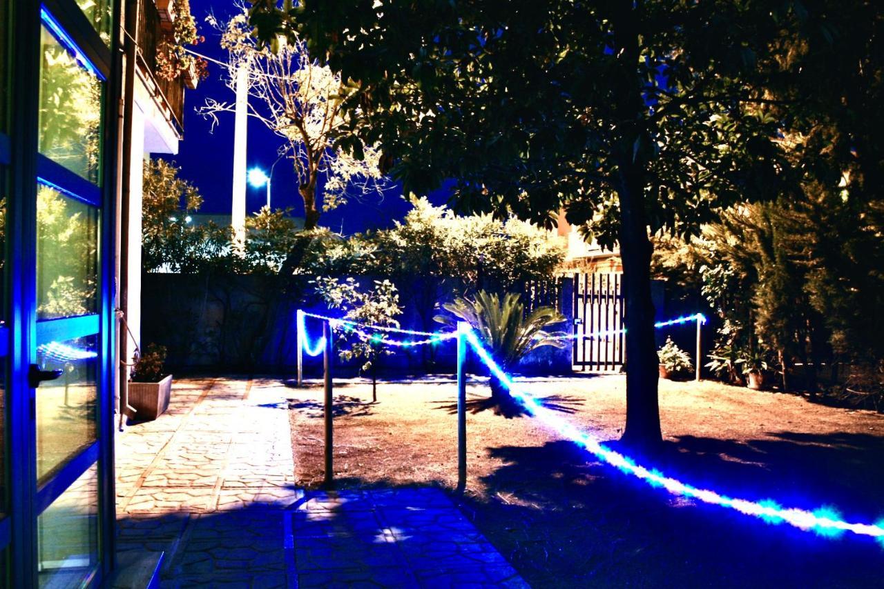 Buenretirope - Confortevoli Appartamentini Con Giardino Пескара Екстериор снимка